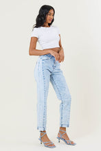 Load image into Gallery viewer, Bobbie Jeans
