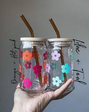 Load image into Gallery viewer, Retro Flower Glass Cup
