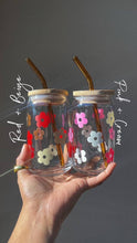 Load image into Gallery viewer, Retro Flower Glass Cup
