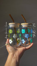 Load image into Gallery viewer, Retro Flower Glass Cup
