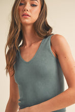 Load image into Gallery viewer, Seamless Reversible Stonewashed Ribbed Tank
