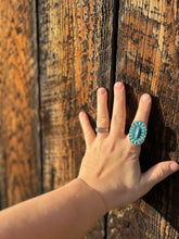 Load image into Gallery viewer, Turquoise Bling Ring
